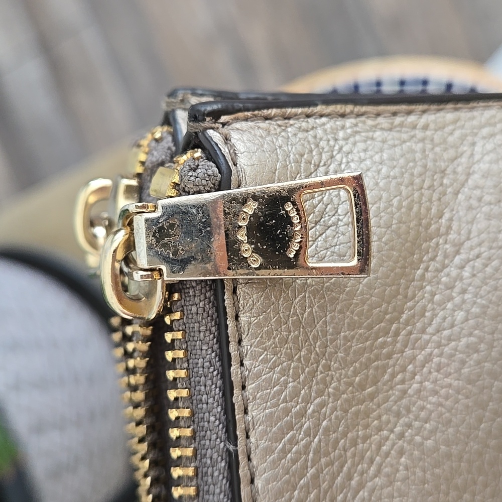 Coach Gold Leather Crossbody Bag - Picture 11 of 13